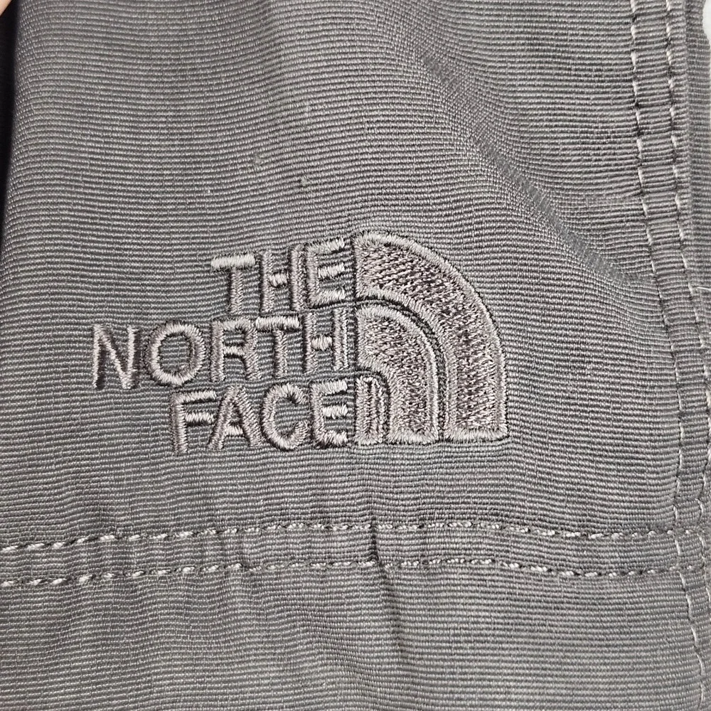 The North Face Paramount Pro Convertible Pants Mens XL Gray Hiking Zip Off Trail